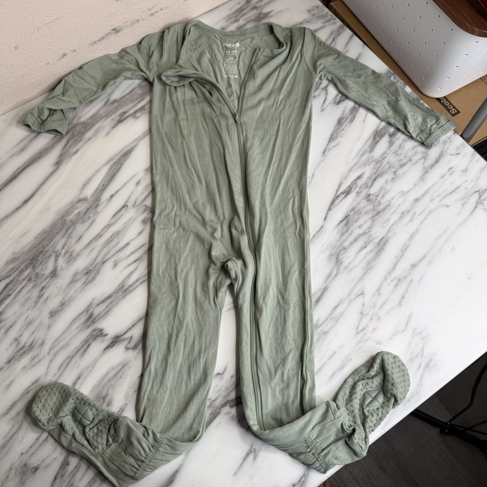 Kyte baby bamboo sleeper Baby boys girls green size 18-24 months Gender Neutral
